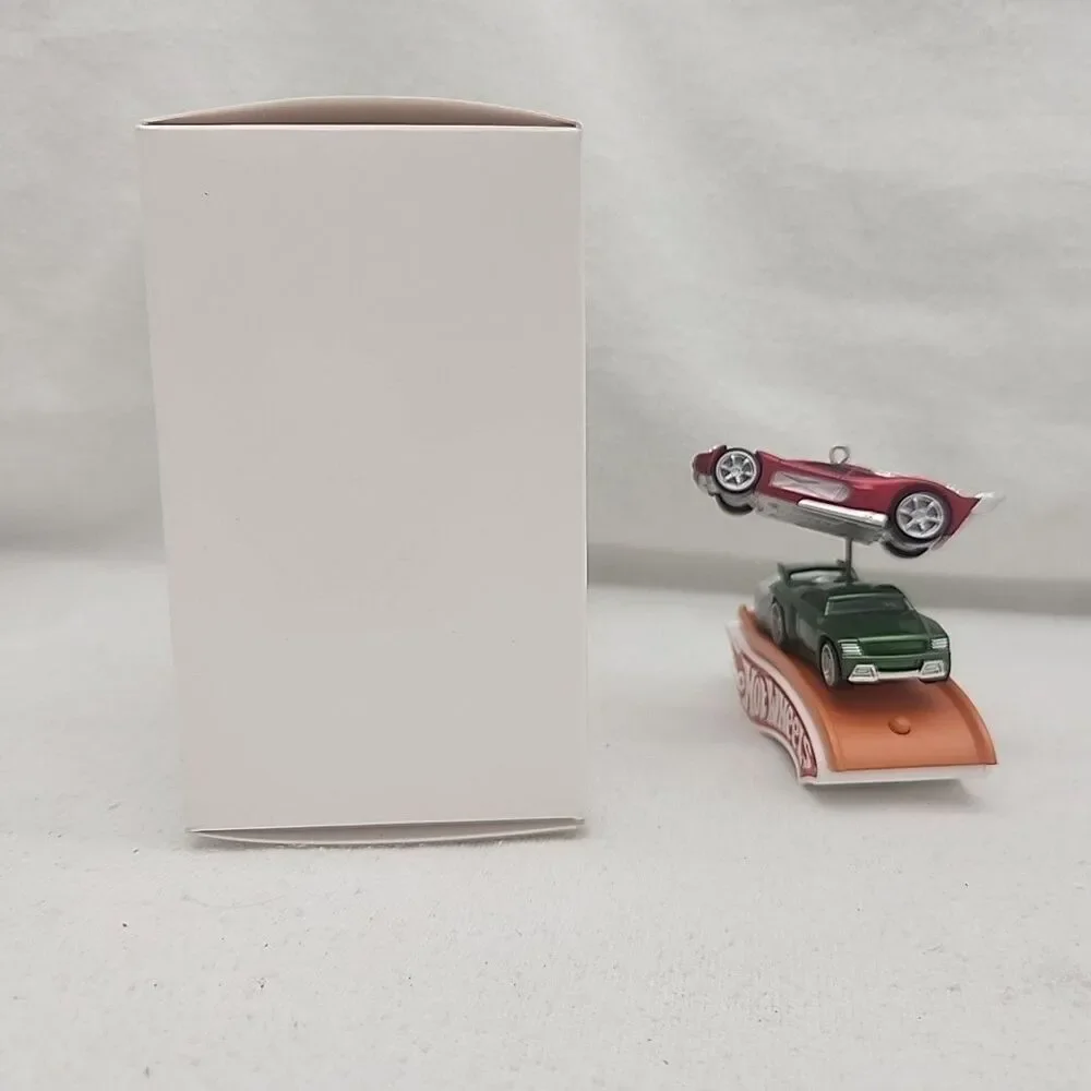 Ornament Hallmark Keepsake High-Flyin' Fun Hot Wheels Magic Sound 2009 Cars NEW